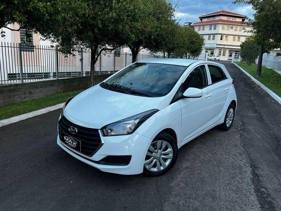 HYUNDAI HB20 1.0 COMFORT 12V FLEX 4P MANUAL HYUNDAI HB20 1.0 COMFORT 12V FLEX 4P MANUAL
